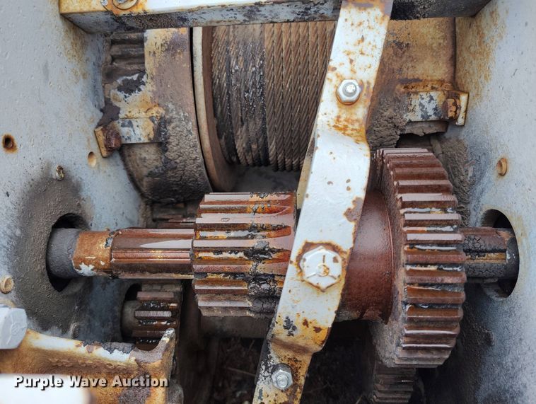 image for item EH0280 1983 GMC C6000 crane truck