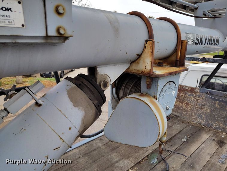 image for item EH0280 1983 GMC C6000 crane truck