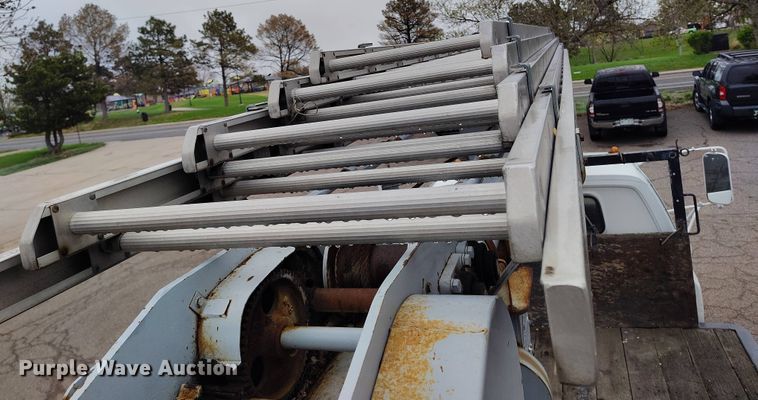 image for item EH0280 1983 GMC C6000 crane truck