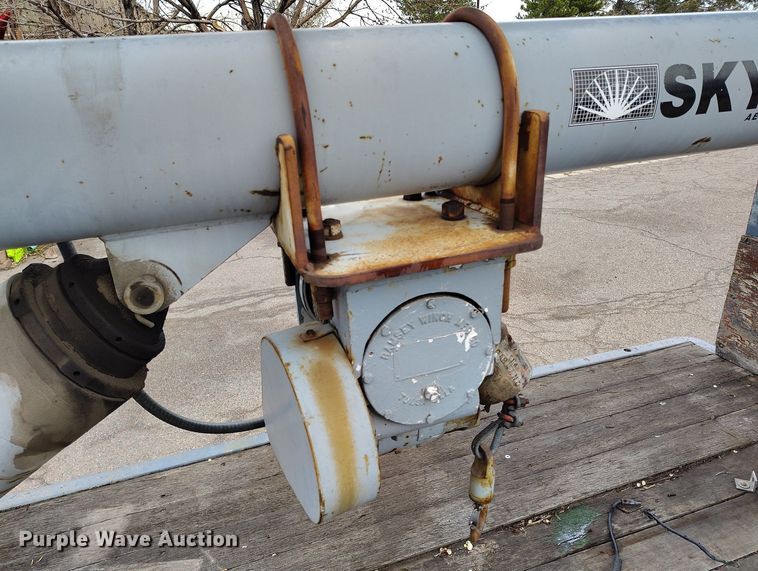 image for item EH0280 1983 GMC C6000 crane truck