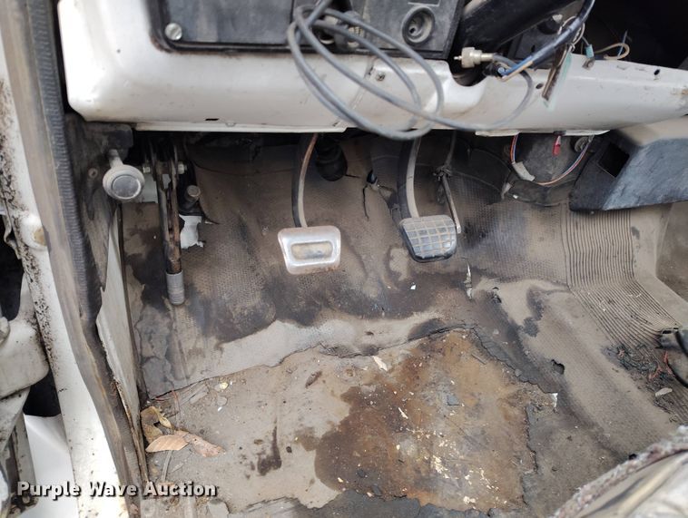 image for item EH0280 1983 GMC C6000 crane truck