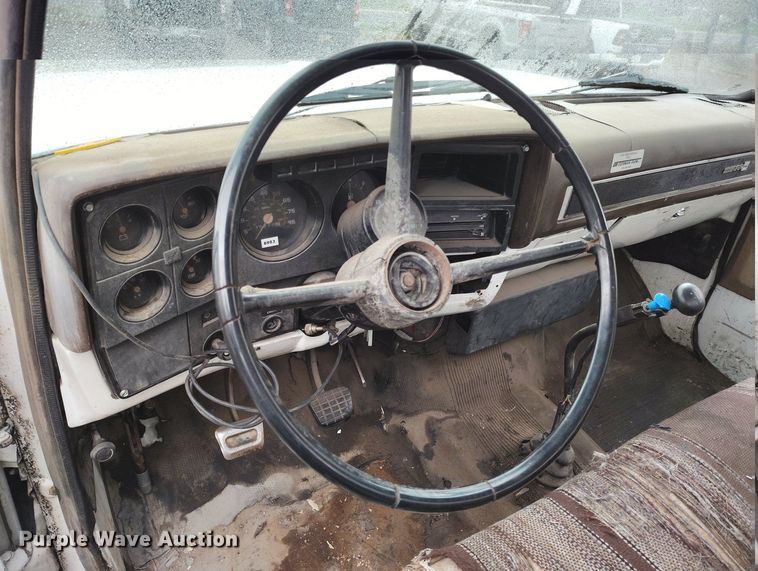 image for item EH0280 1983 GMC C6000 crane truck