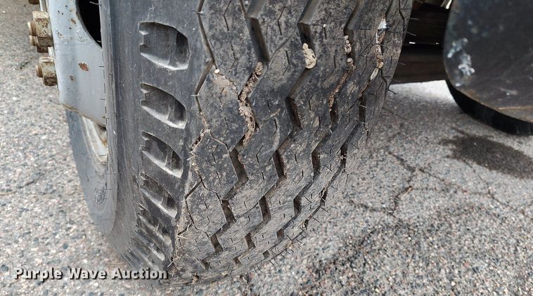 image for item EH0280 1983 GMC C6000 crane truck