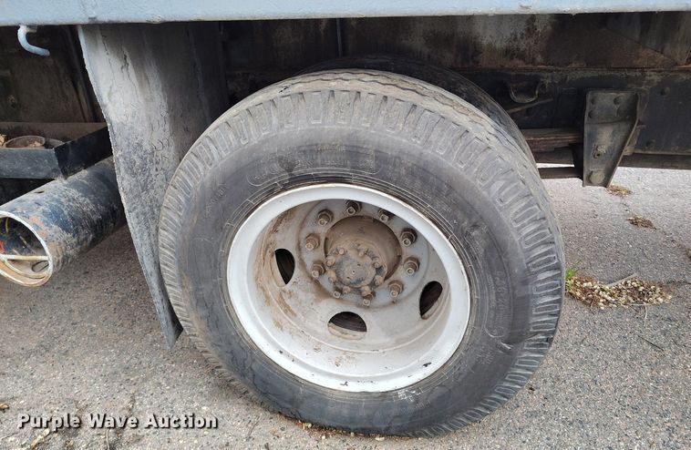 image for item EH0280 1983 GMC C6000 crane truck