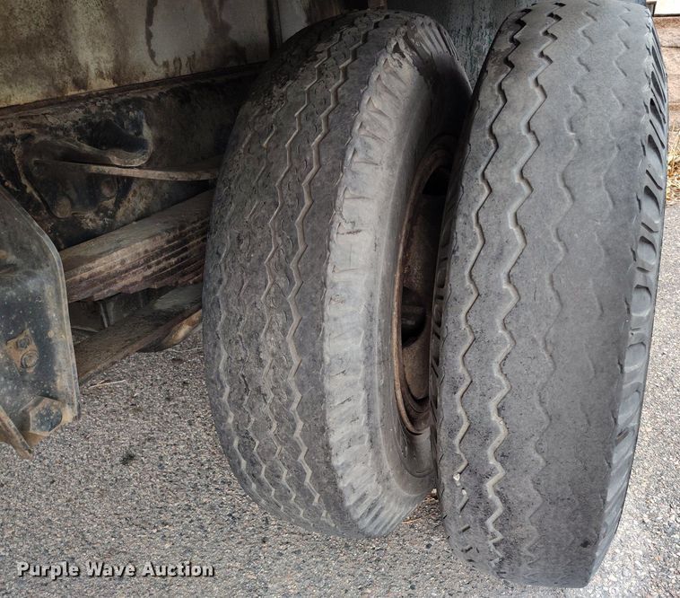 image for item EH0280 1983 GMC C6000 crane truck