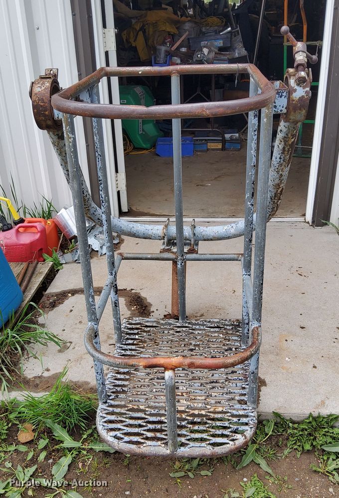 image for item EH0280 1983 GMC C6000 crane truck