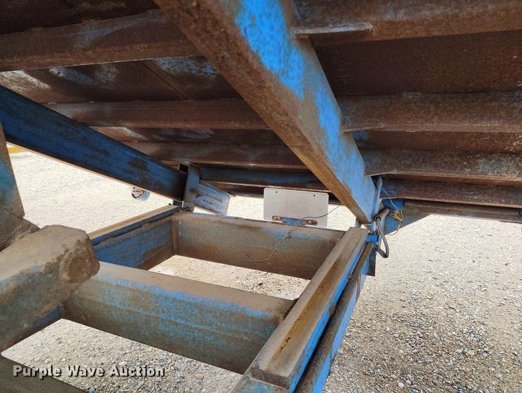 image for item EH0282 1999 Shop built dump trailer