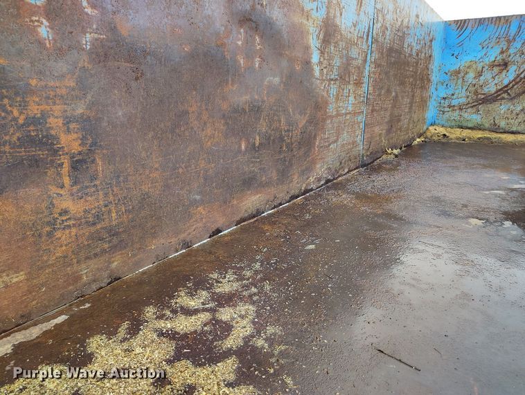 image for item EH0282 1999 Shop built dump trailer