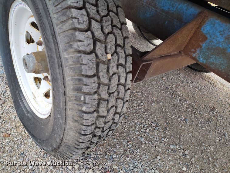 image for item EH0282 1999 Shop built dump trailer