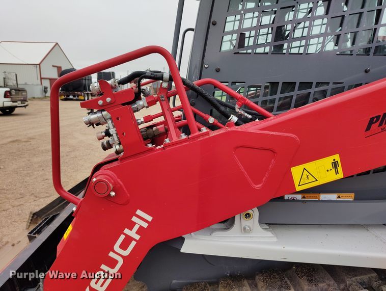 image for item EH0283 2023 Takeuchi TL10V-2 tracked skid steer loader