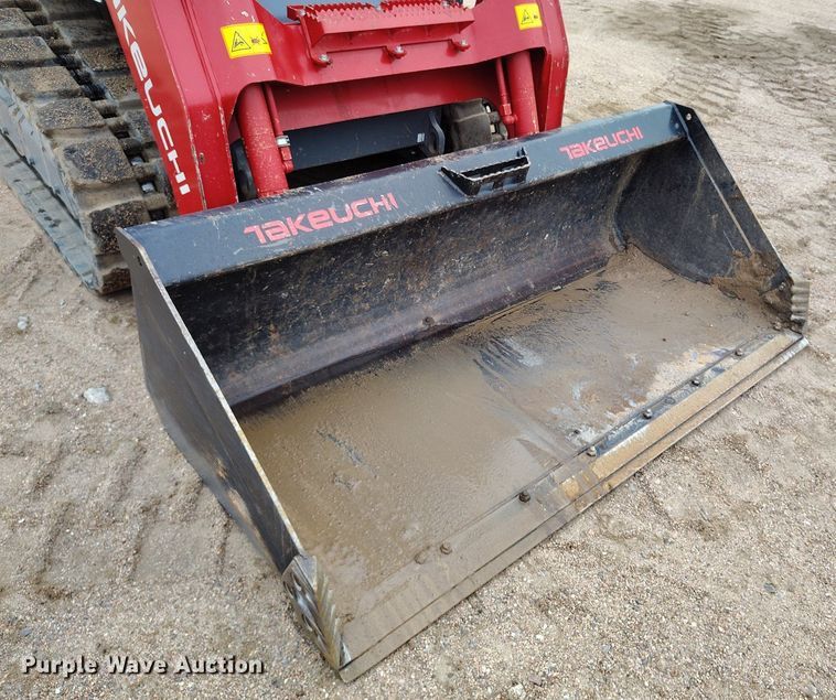 image for item EH0283 2023 Takeuchi TL10V-2 tracked skid steer loader