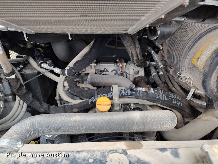 image for item EH0283 2023 Takeuchi TL10V-2 tracked skid steer loader