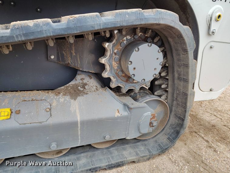 image for item EH0283 2023 Takeuchi TL10V-2 tracked skid steer loader