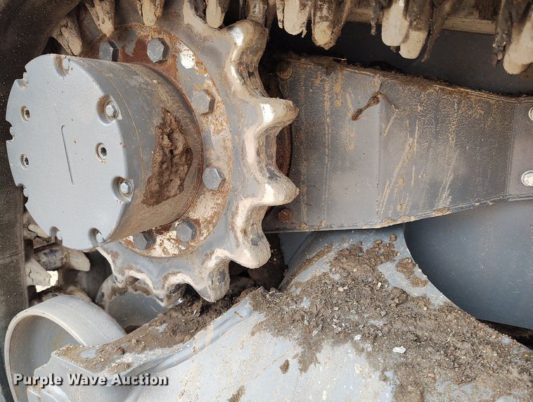 image for item EH0283 2023 Takeuchi TL10V-2 tracked skid steer loader