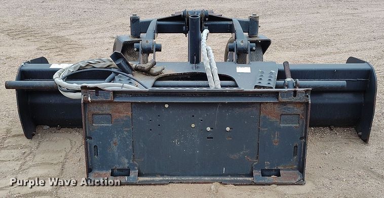 image for item EH0284 2013 Bobcat Box Blade Laser skid steer box blade
