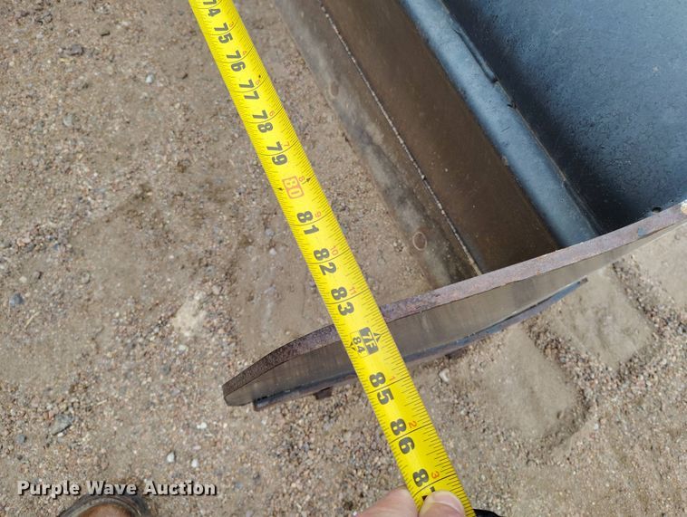 image for item EH0284 2013 Bobcat Box Blade Laser skid steer box blade