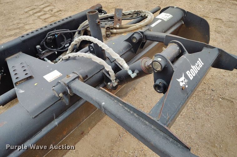 image for item EH0284 2013 Bobcat Box Blade Laser skid steer box blade