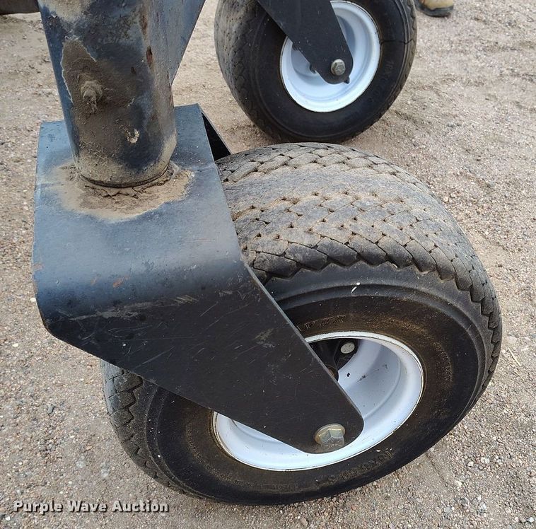 image for item EH0284 2013 Bobcat Box Blade Laser skid steer box blade