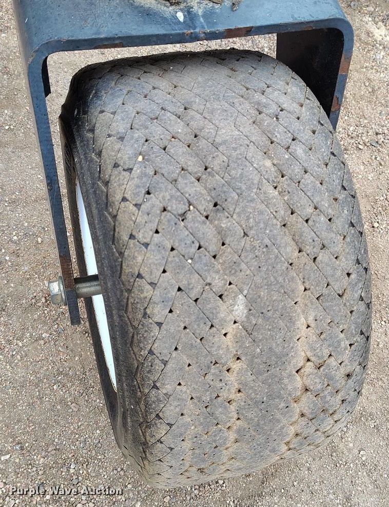 image for item EH0284 2013 Bobcat Box Blade Laser skid steer box blade