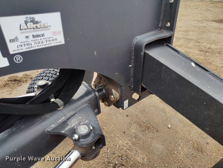 image for item EH0285 2016 Bobcat Grader 108 skid steer grader