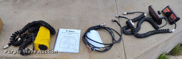 image for item EH0285 2016 Bobcat Grader 108 skid steer grader