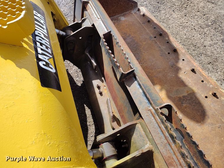 image for item EH0290 2007 Caterpillar 262C skid steer loader