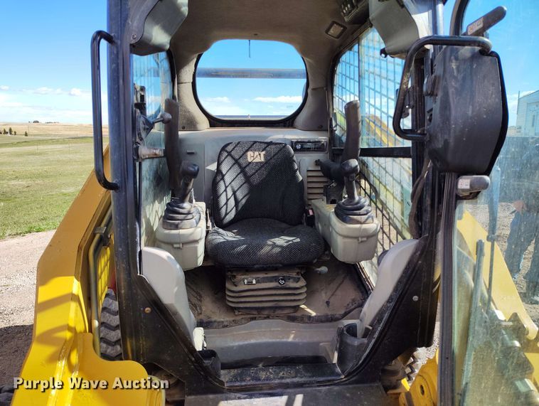 image for item EH0290 2007 Caterpillar 262C skid steer loader