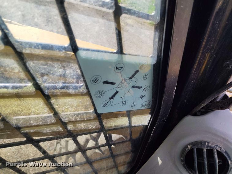 image for item EH0290 2007 Caterpillar 262C skid steer loader