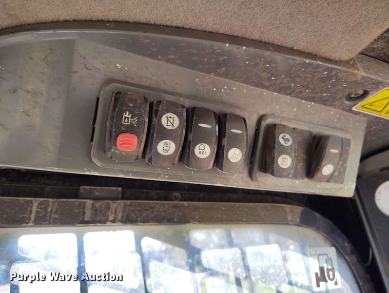 image for item EH0290 2007 Caterpillar 262C skid steer loader