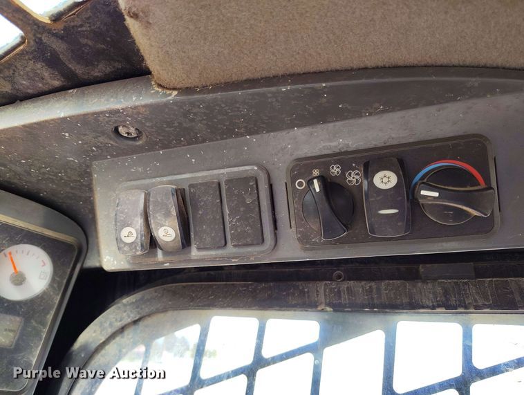 image for item EH0290 2007 Caterpillar 262C skid steer loader