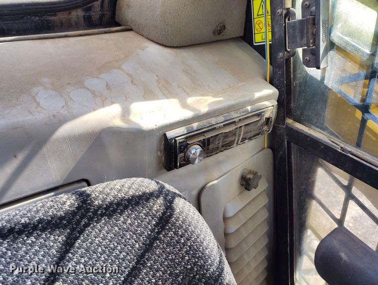 image for item EH0290 2007 Caterpillar 262C skid steer loader