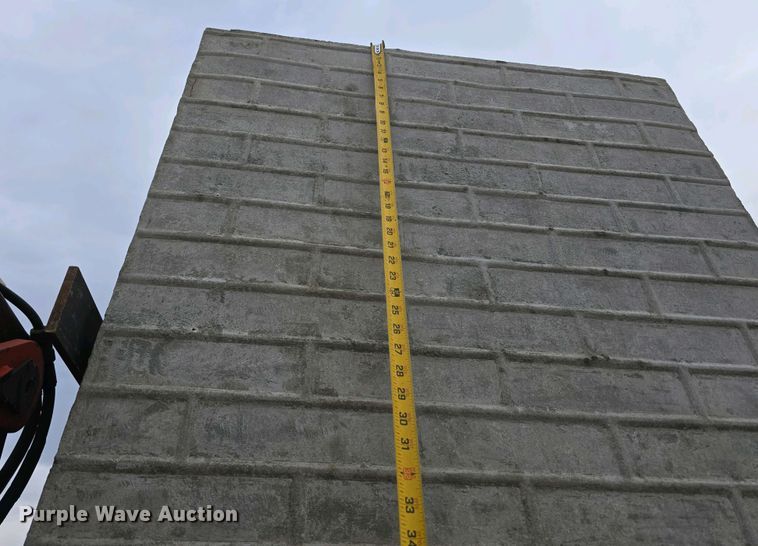 image for item EH8859 Approximately 610 concrete wall forms