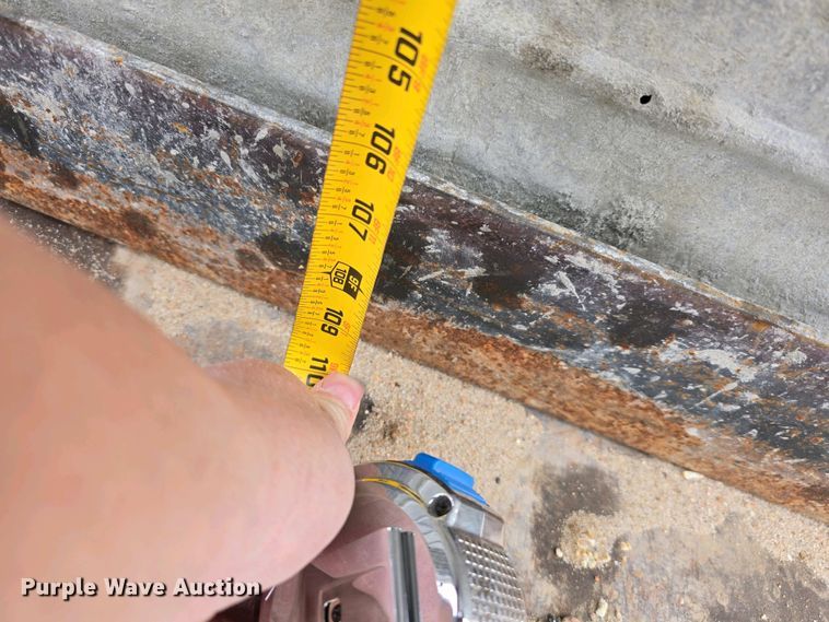 image for item EH8859 Approximately 610 concrete wall forms