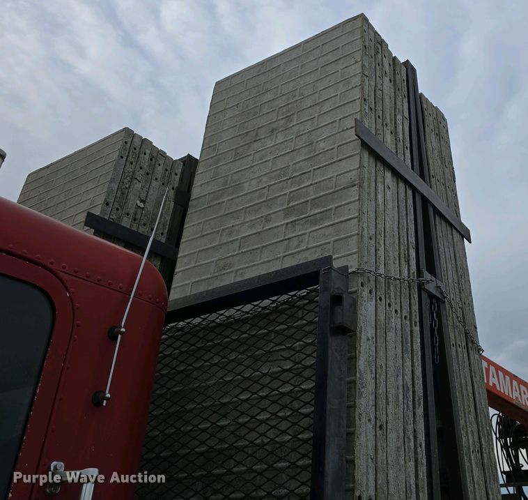 image for item EH8859 Approximately 610 concrete wall forms