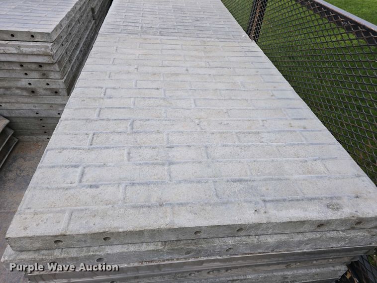 image for item EH8859 Approximately 610 concrete wall forms