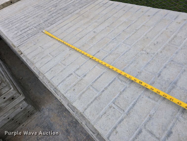 image for item EH8859 Approximately 610 concrete wall forms