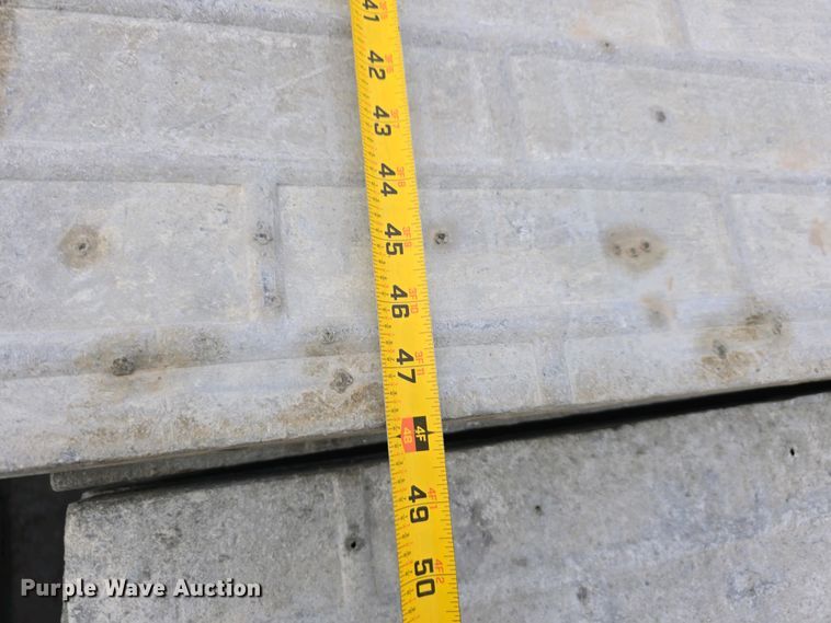 image for item EH8859 Approximately 610 concrete wall forms