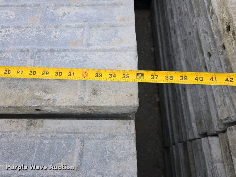 image for item EH8859 Approximately 610 concrete wall forms