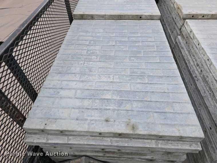 image for item EH8859 Approximately 610 concrete wall forms