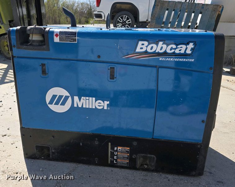 image for item EH8862 Miller Bobcat 250 EFI welder/generator