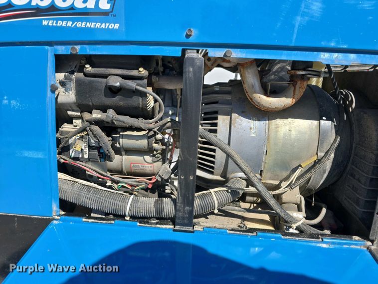 image for item EH8862 Miller Bobcat 250 EFI welder/generator