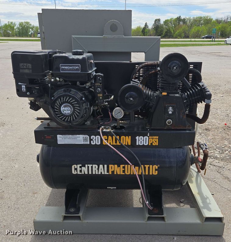image for item EH8946 Central Pneumatic air compressor