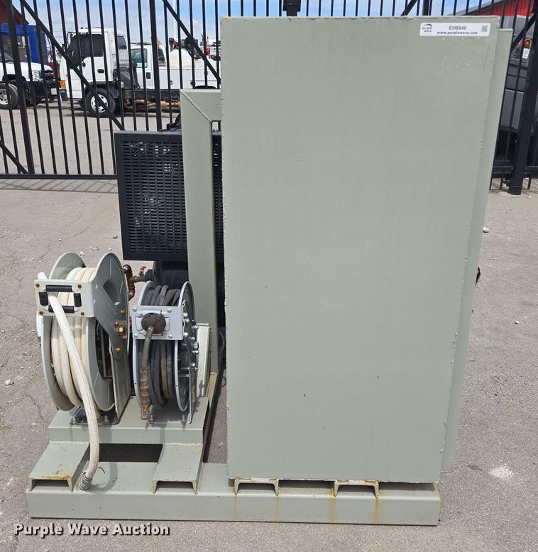 image for item EH8946 Central Pneumatic air compressor