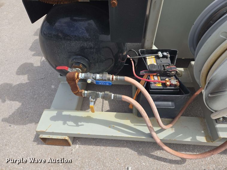 image for item EH8946 Central Pneumatic air compressor