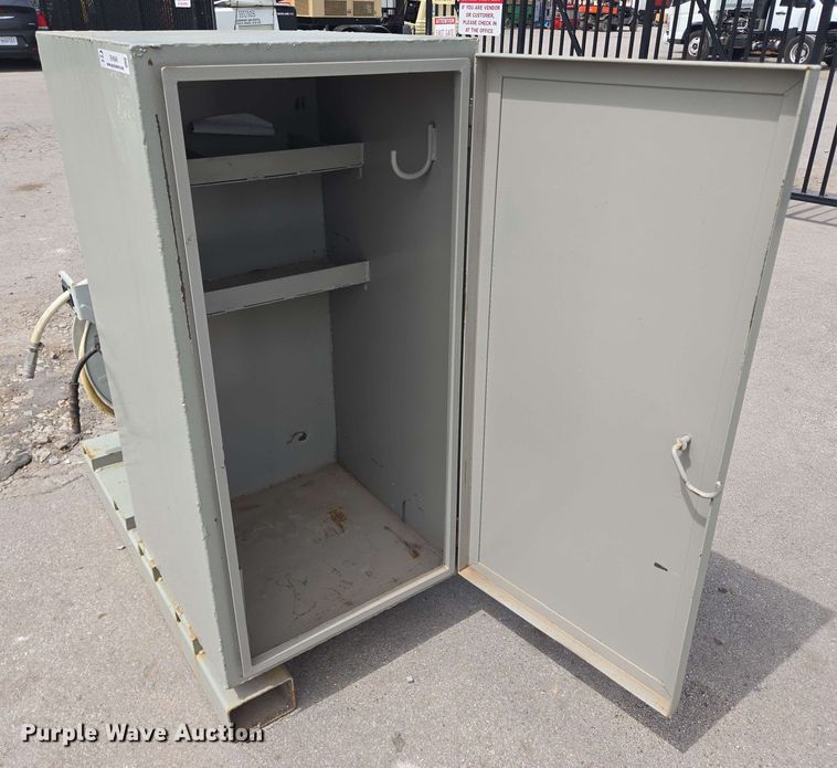 image for item EH8946 Central Pneumatic air compressor