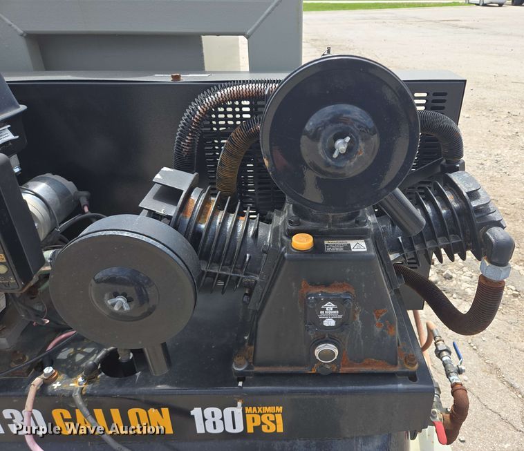 image for item EH8946 Central Pneumatic air compressor