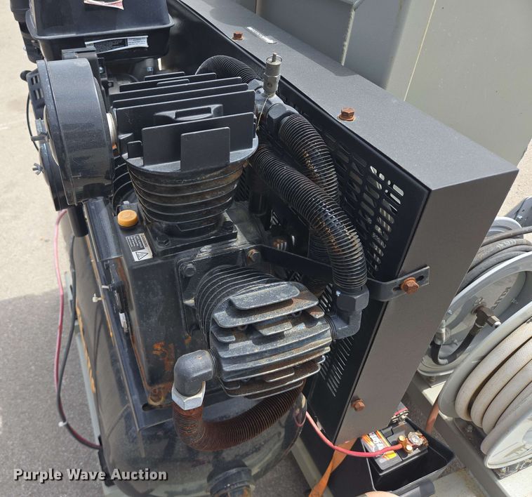 image for item EH8946 Central Pneumatic air compressor