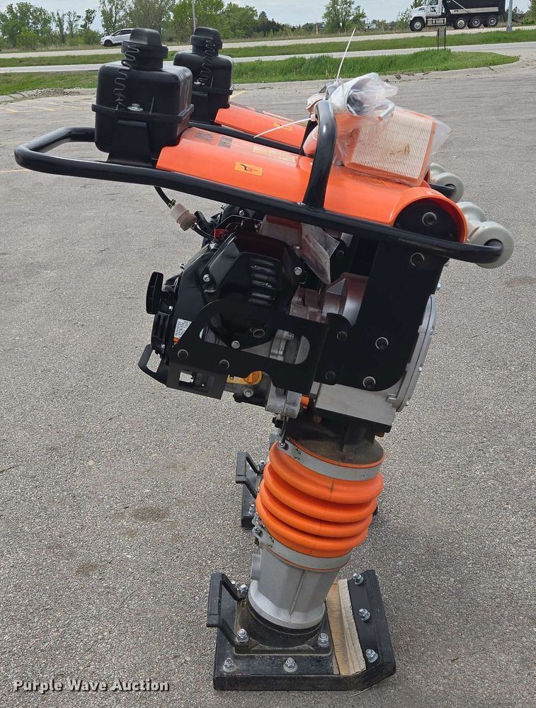 image for item EH8953 (2) JQ-Power JQ120-0 plate compactor