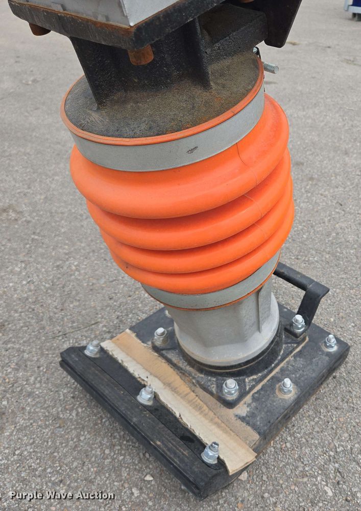 image for item EH8953 (2) JQ-Power JQ120-0 plate compactor