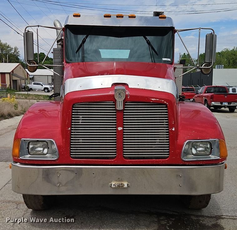 image for item EI8988 1998 Kenworth T300 utility / service truck